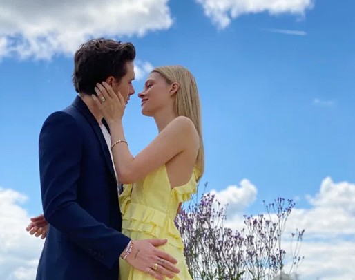 Vic khen con dâu tương lai là người phụ nữ tuyệt vời